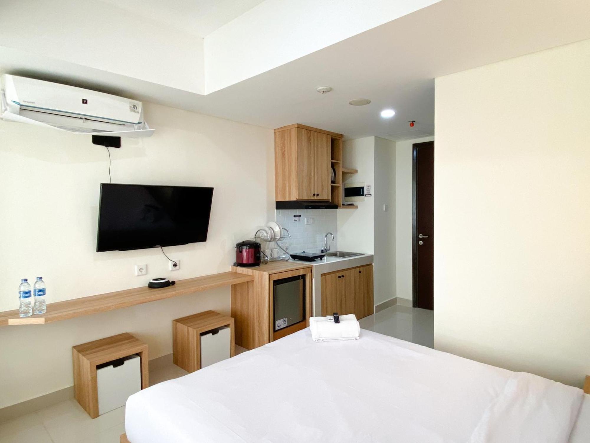 Simply Look Studio Room Pollux Chadstone Apartment By Travelio Cikarang Exterior foto